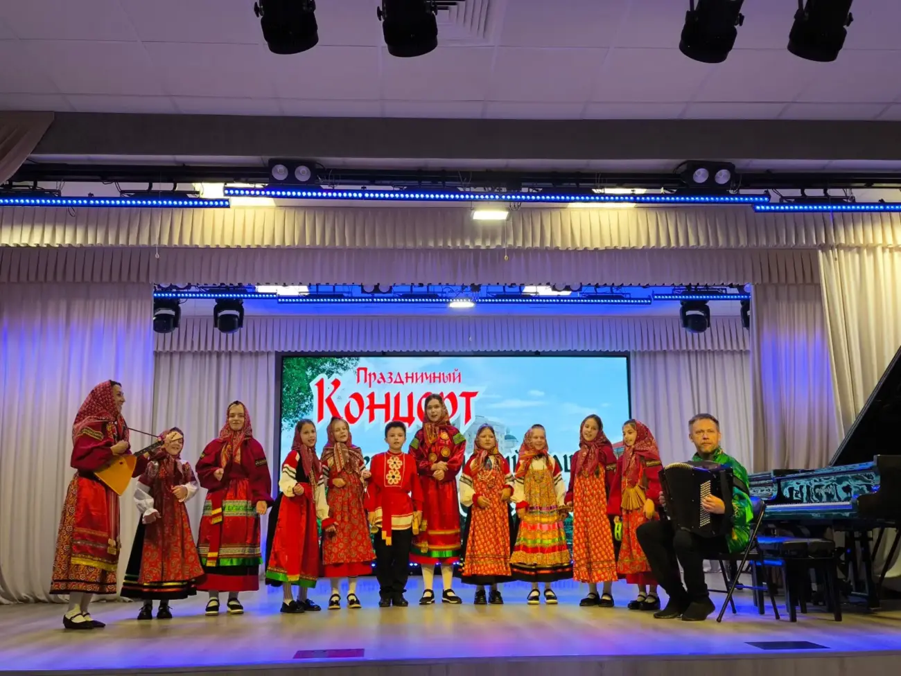 Праздничный концерт, посвященный празднованию 433-й годовщины со дня образования нашего города